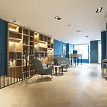Artus 4* Paris